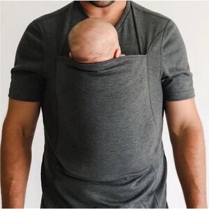 LALABU The Dad Babywearing Vneck Shirt in Gray